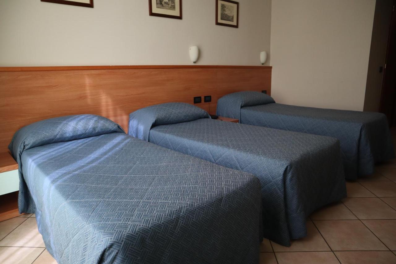 Albergo Salerno Milánó Kültér fotó