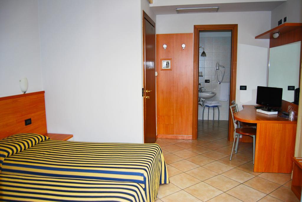 Albergo Salerno Milánó Kültér fotó