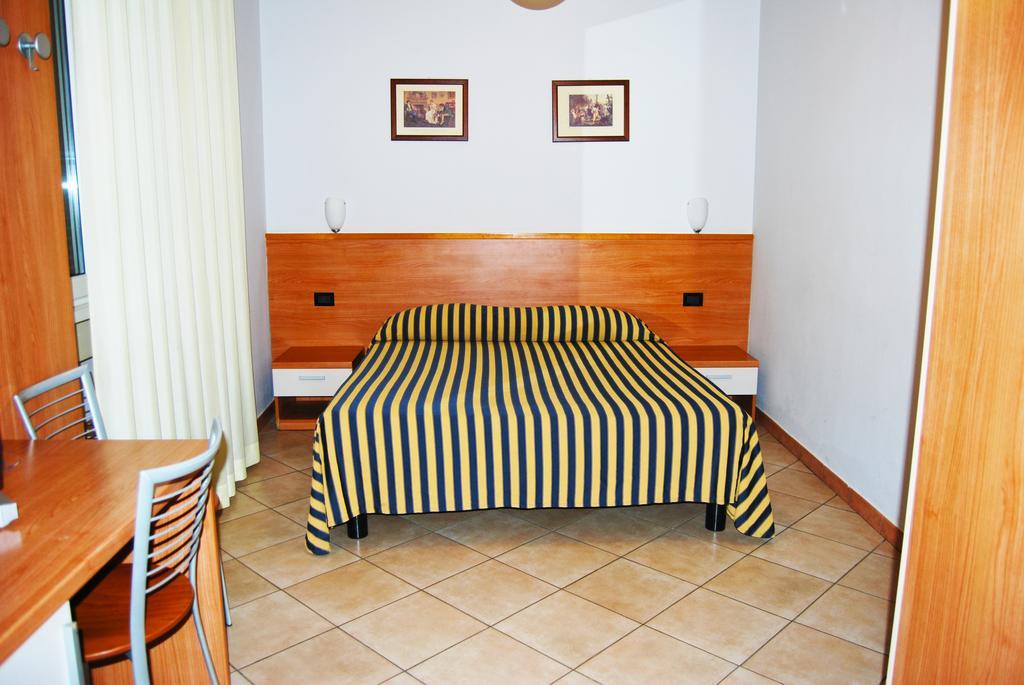 Albergo Salerno Milánó Kültér fotó
