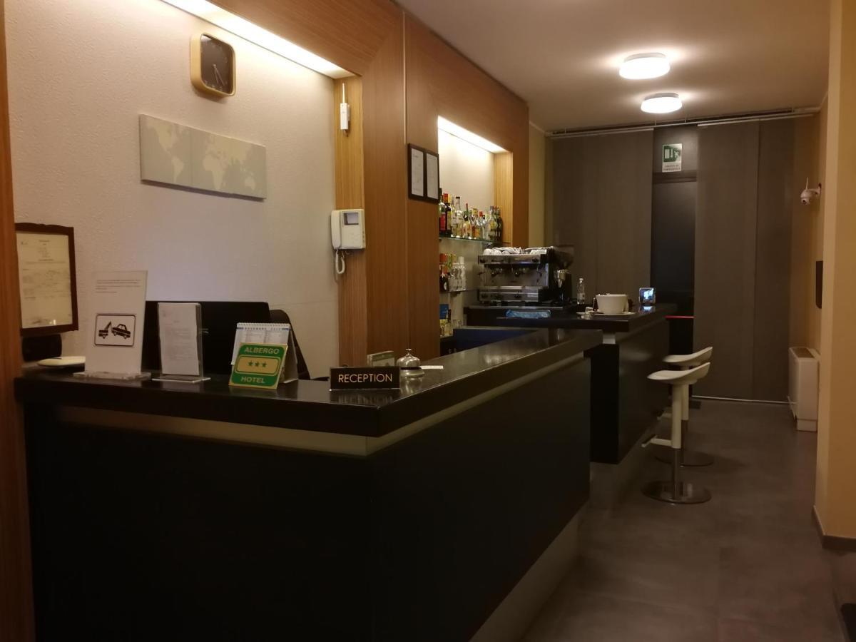 Albergo Salerno Milánó Kültér fotó