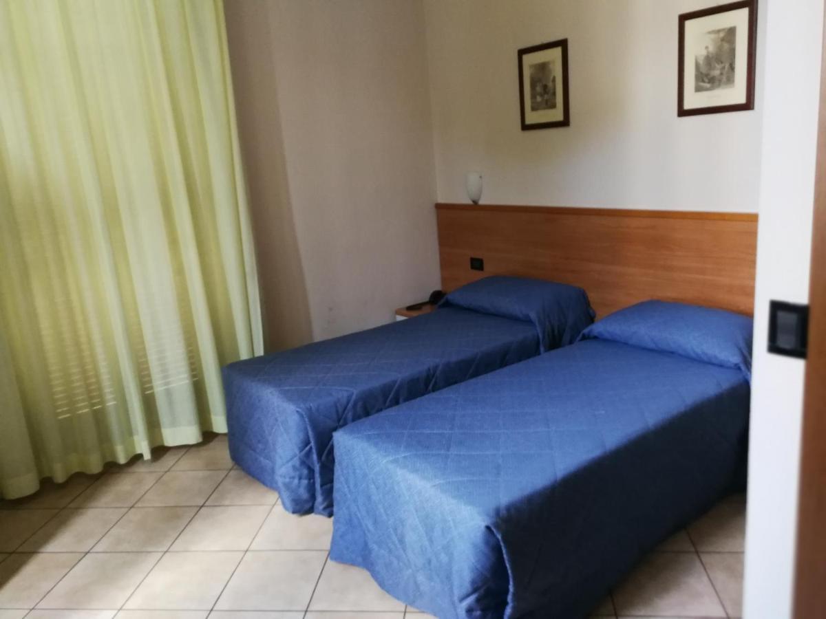 Albergo Salerno Milánó Kültér fotó