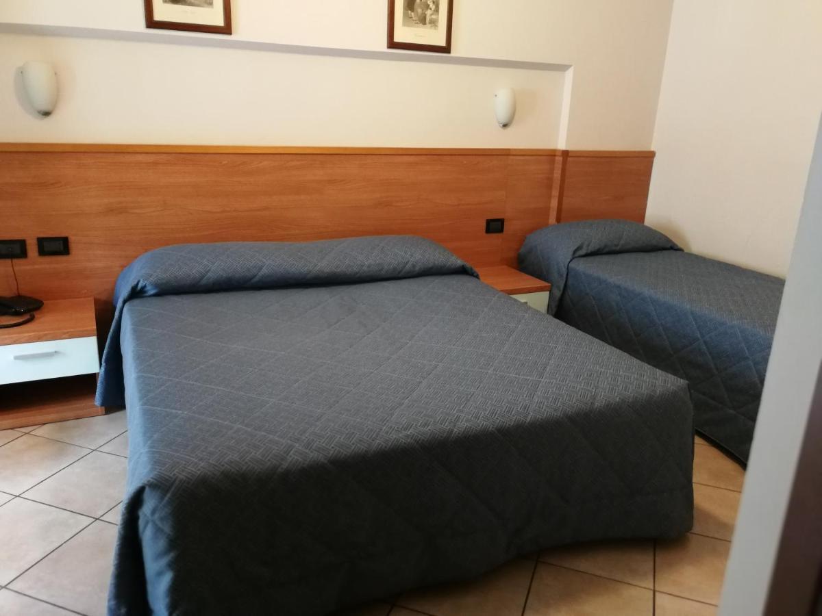 Albergo Salerno Milánó Kültér fotó